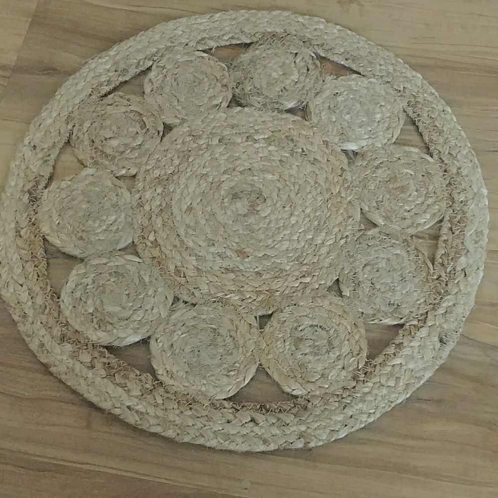 Decorative table woven Charger